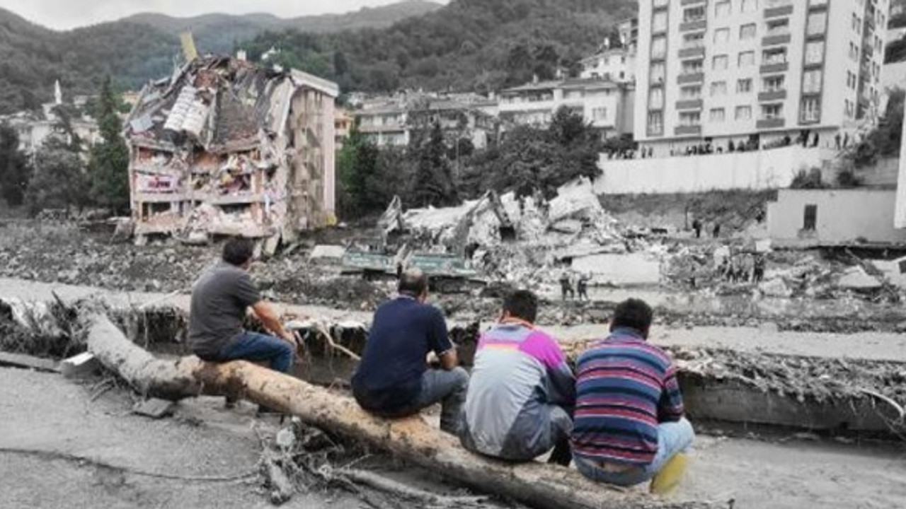 Meşruiyet Hukukilik İçin Yeterli mi, Sorumlu Kim?