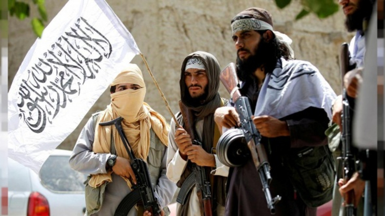 Son Dakika: Taliban basın toplantısı düzenledi: 'Kimseye kin beslemiyoruz'