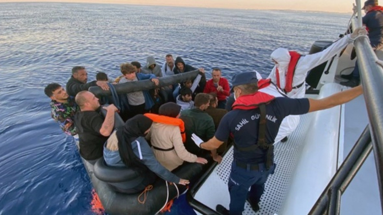 Yunanistan itiyor Türkiye Kurtarıyor!