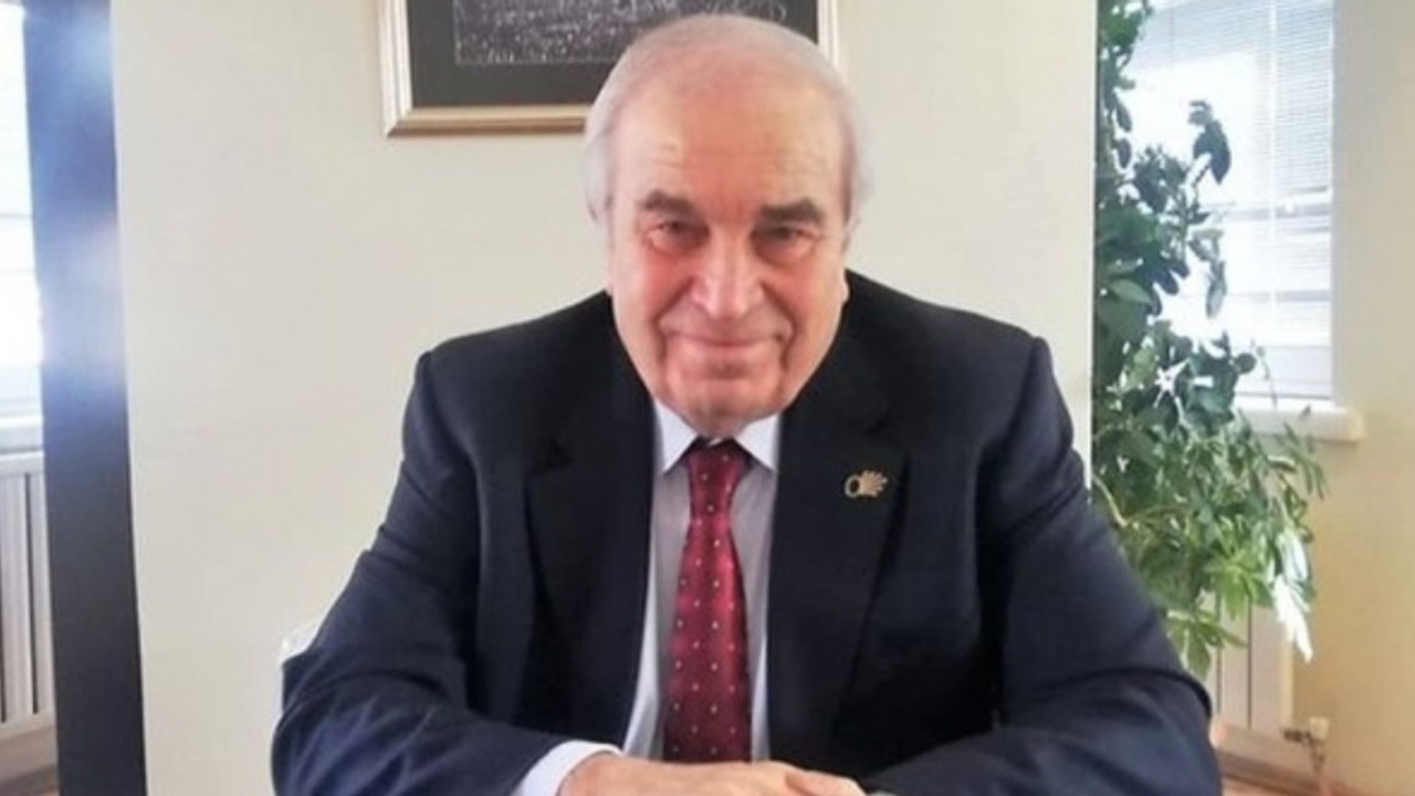 Nevşin Mengü'nün babası Eski CHP'li Şahin Mengü yaşamını yitirdi