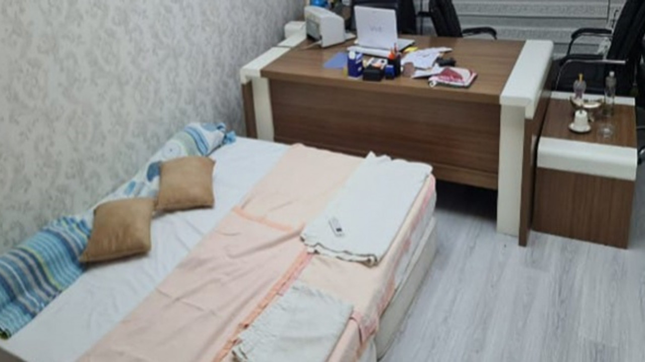 Makam odasını öğrencilere tahsis etti!
