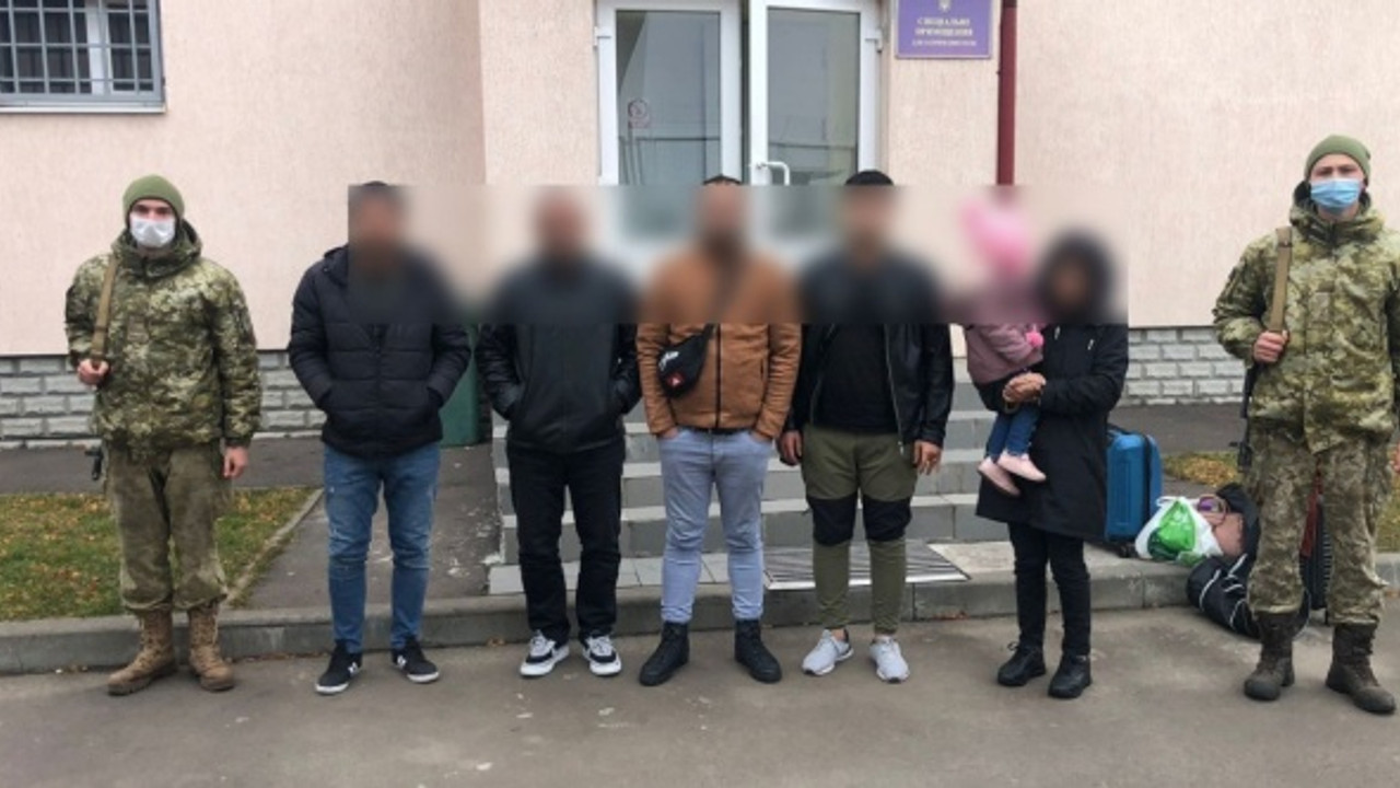 'Blogger' olduklarını söyleyen Türk vatandaşları Ukrayna-Polonya sınırında yakalandı!