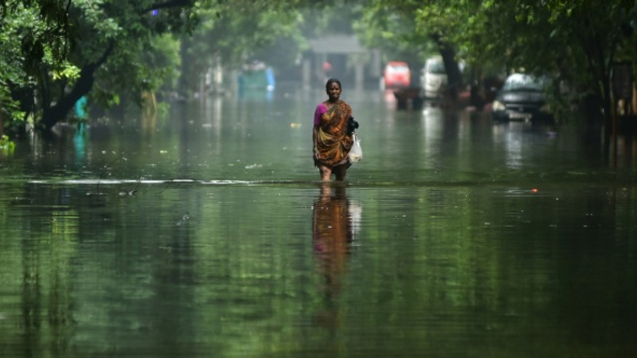 Hindistan'ı sel vurdu: 35 ölü, 100'den fazla kayıp!
