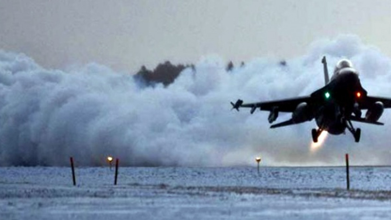 İngiliz F-35 savaş uçağı Akdeniz'de düştü!