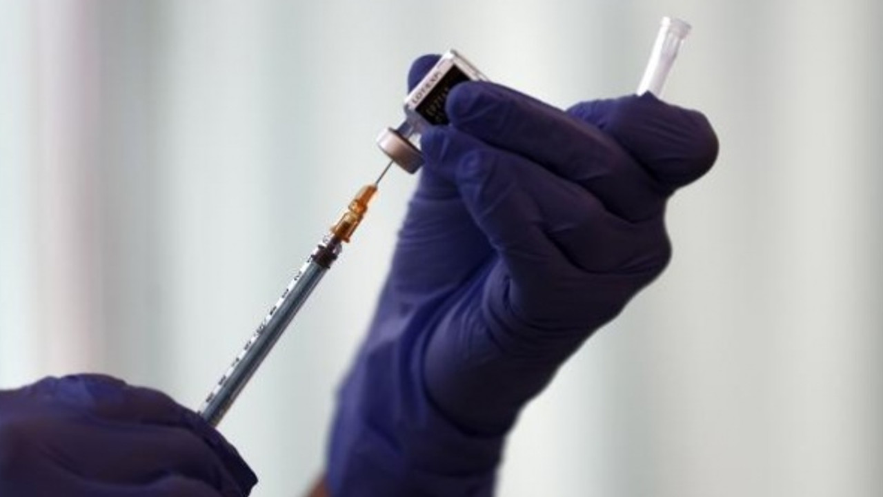 DSÖ açıkladı: Aşıların Omicron varyantına karşı etkili olmaması için bir sebep yok