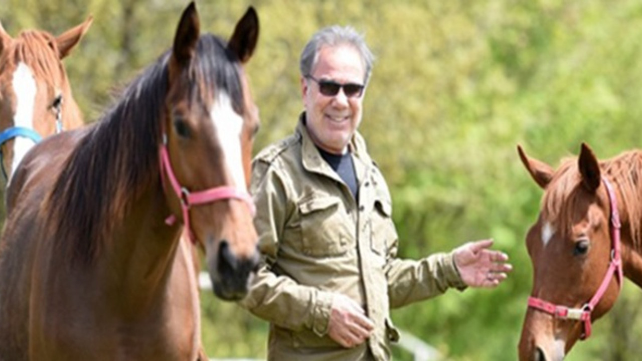 Türk Sanat Müziği sanatçısı Faruk Tınaz hayatını kaybetti