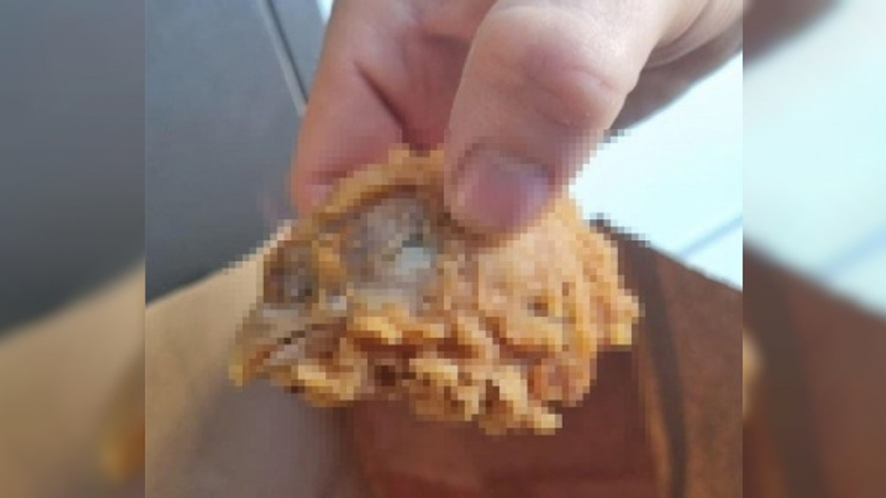 Yemeğinden öyle bir şey çıktı ki...