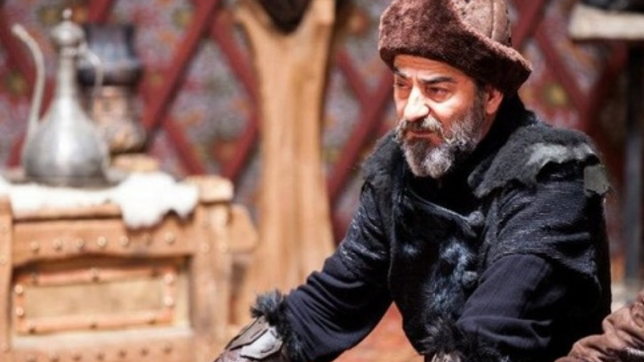 Ünlü oyuncu Ayberk Pekcan hayatını kaybetti!