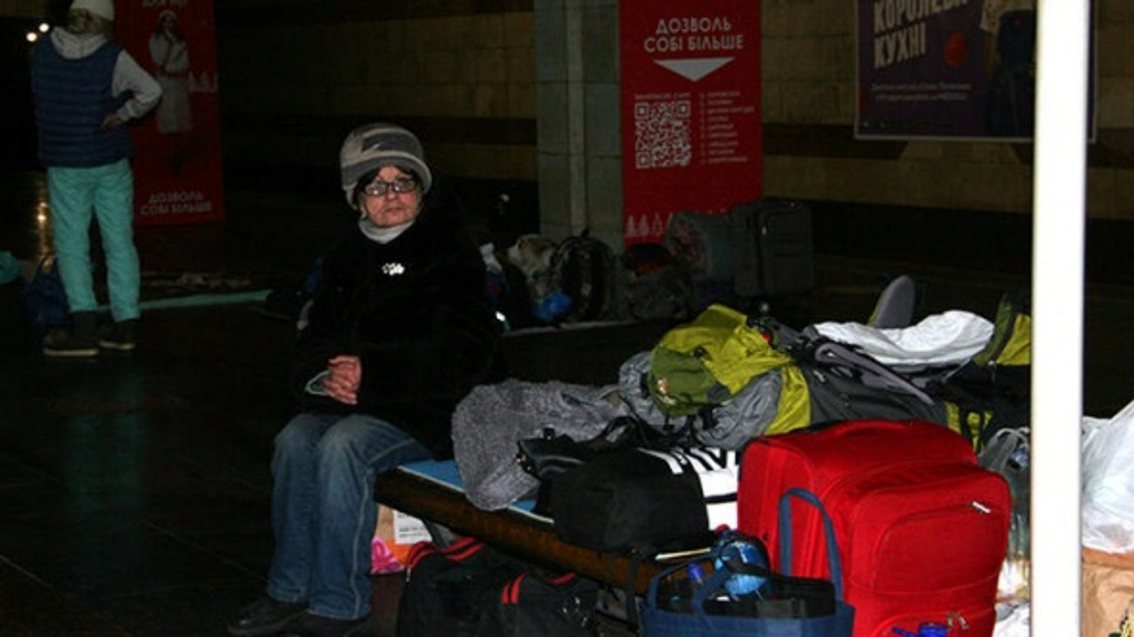 Kiev metrosunda gergin bekleyiş!