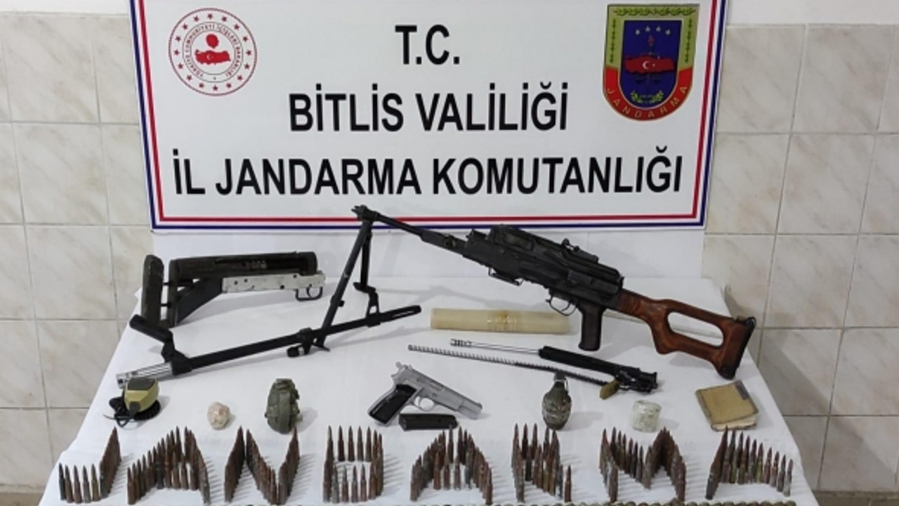 Bitlis’te gömülü halde çok sayıda silah ve mühimmat bulundu!