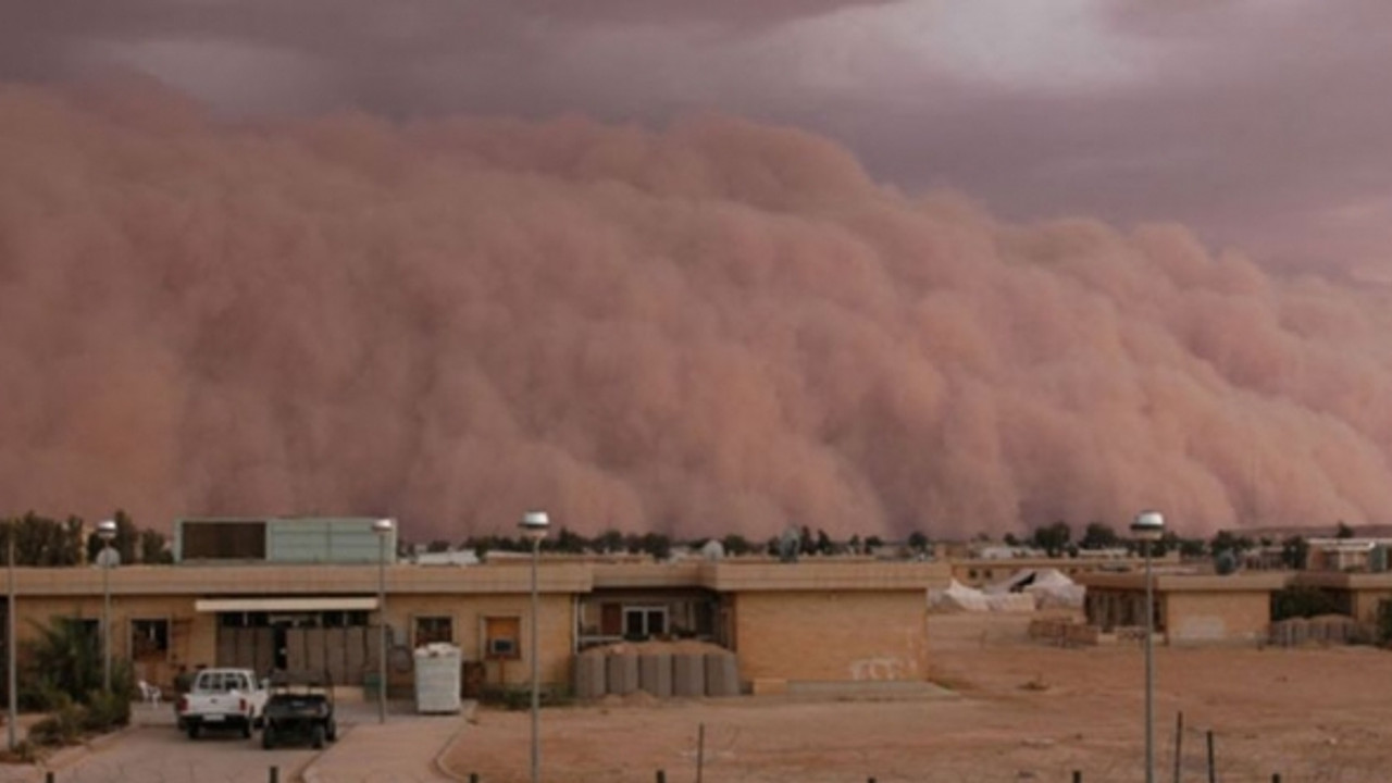 Irak’ta kum fırtınası hayatı felç etti: 717 kişi hastanelik oldu