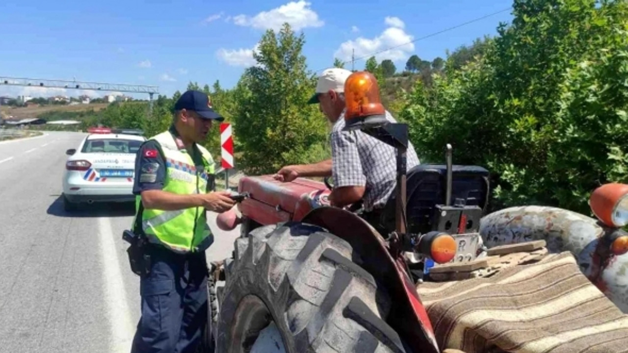 Jandarmadan traktör ve alkol denetimi!
