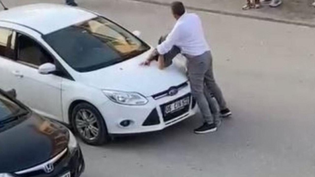 Yol vermeme kavgasında dehşeti yaşattı!