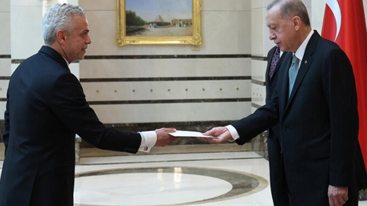 Büyükelçilerden Cumhurbaşkanı Erdoğan'a güven mektubu