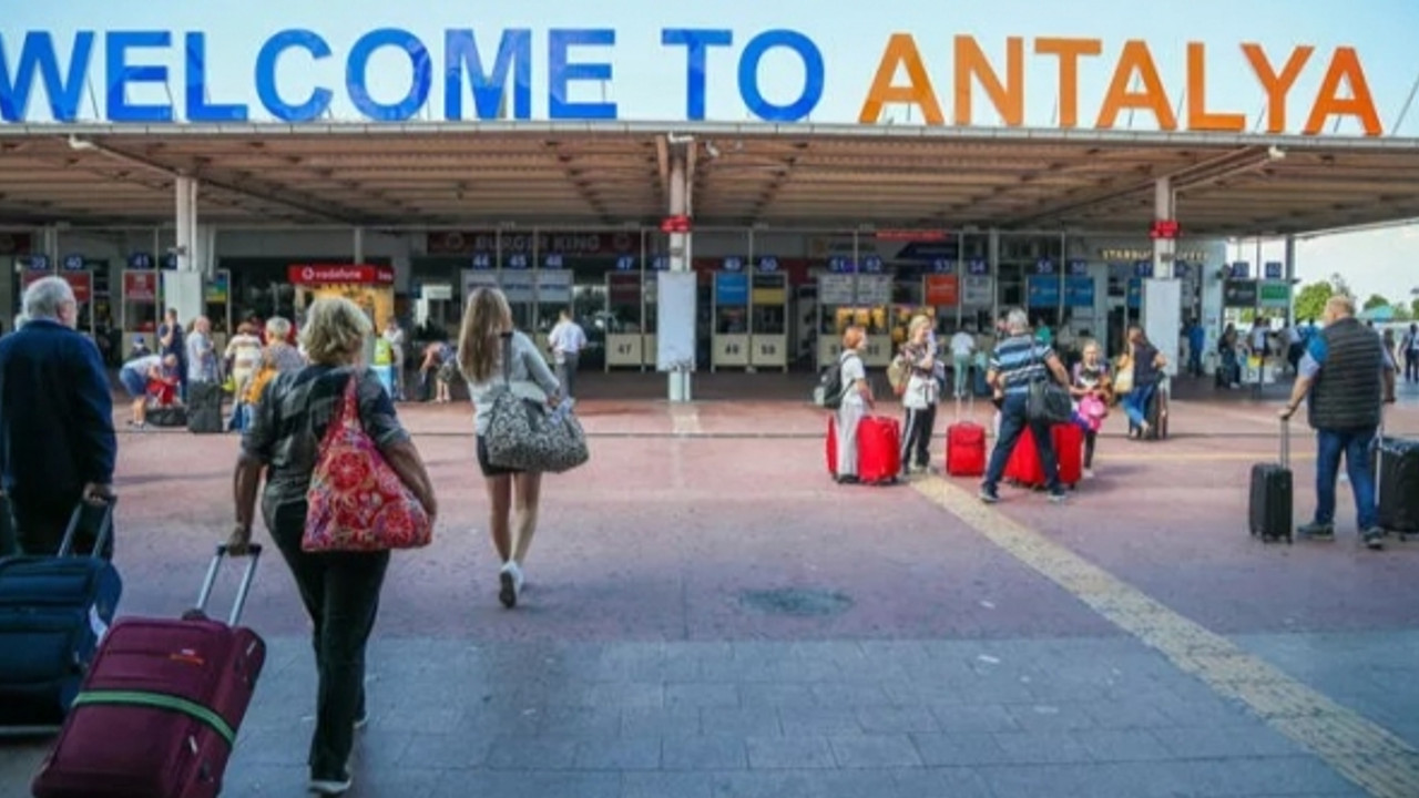 Antalya'ya akın ediyorlar! Koltuklar % 100 dolu
