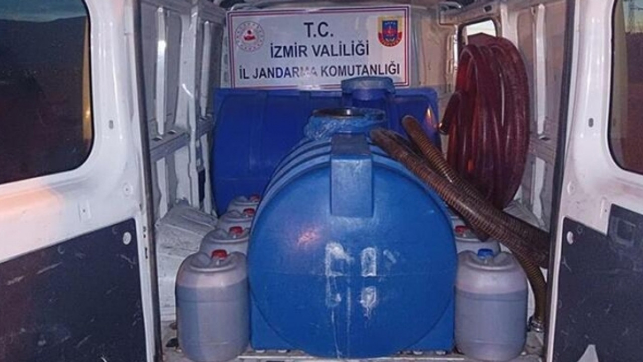 Jandarmadan kaçamadı! 2 bin 300 litre bandrolsüz şarap ele geçirildi
