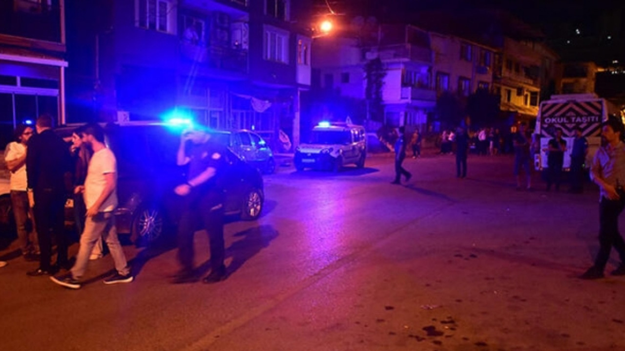 Kavgaya müdahale eden polise bıçaklı saldırı!