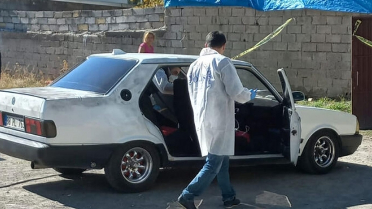 Garajdaki otomobilde korkunç olay!