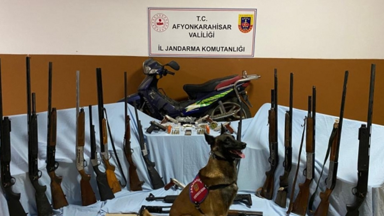 Uyuşturucu ve silah tacirleri 'av'landı! 1 tutuklama
