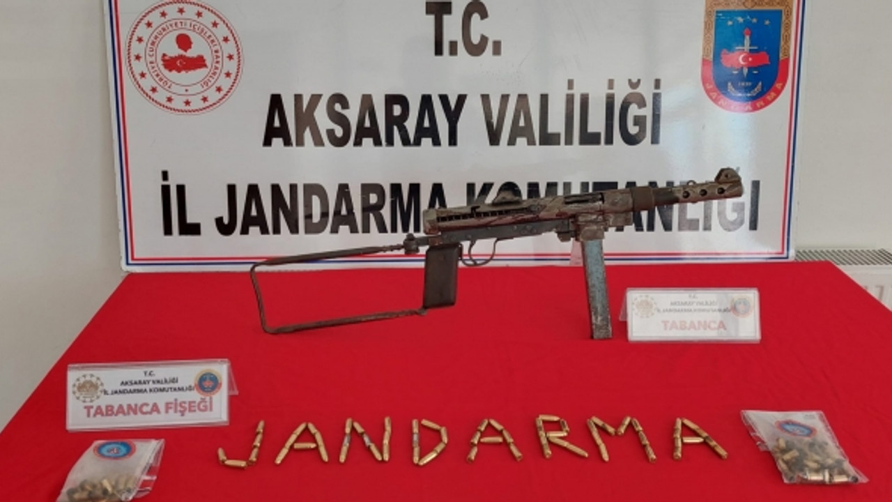 Jasat silahlı magandaların peşine düştü! Araçları silah deposu çıktı