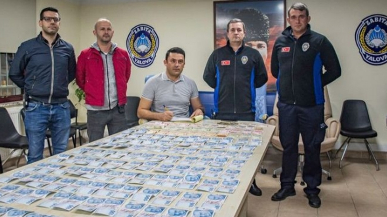 Dilencinin üzerinden çıkan para şoke etti!