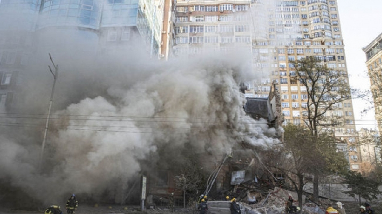 Kiev'de peş peşe patlama!