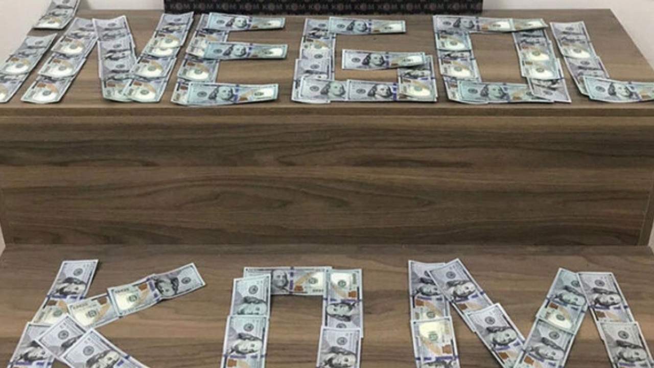 Piyasaya sahte dolar sürmeye çalışan şühheli yakalandı!