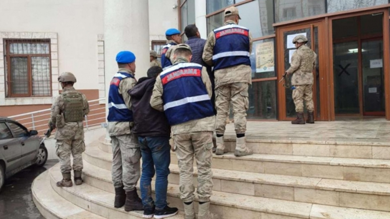 Firari hükümlüler JASAT'tan kaçamadı!