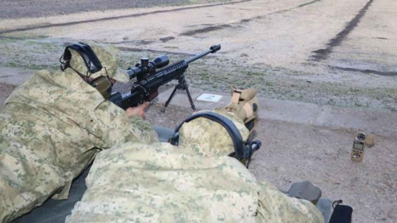 Foça'da keskin nişancılar atış yaptı: Kurs başarıyla tamamlandı