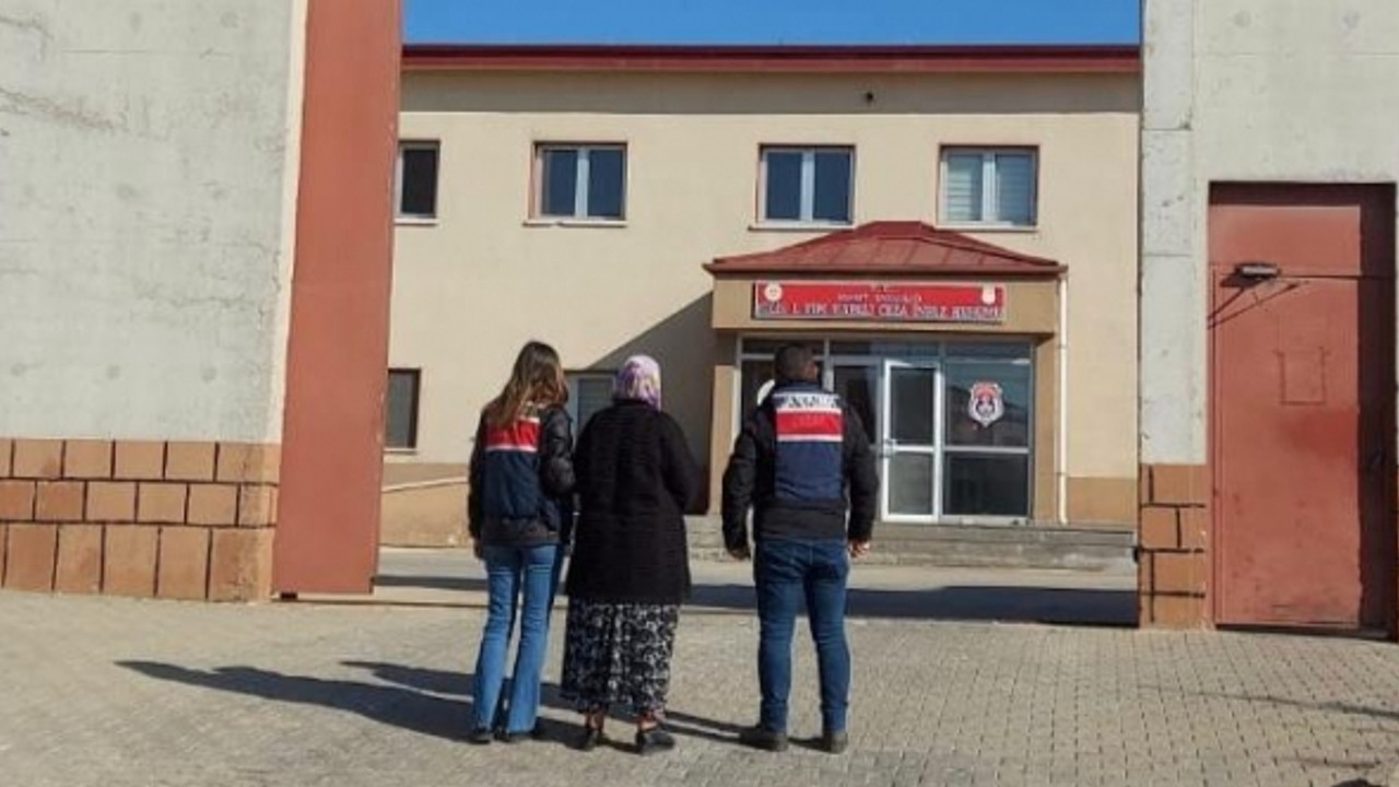 Yeni doğan bebeğini boğarak öldüren kadın, jandarmadan kaçamadı!