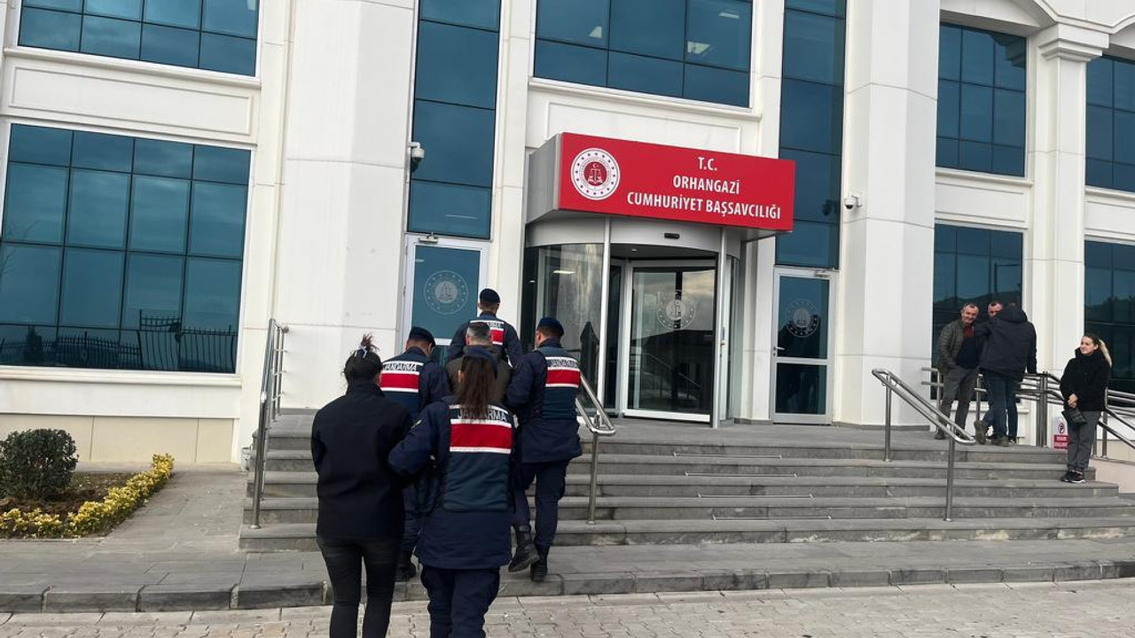 Altın hırsızları yakayı ele verdi!