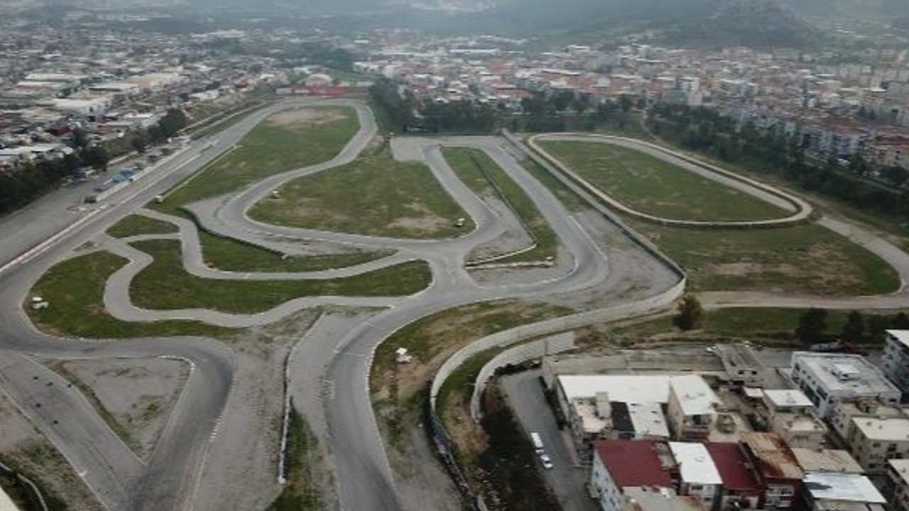 İzmir Pınarbaşı yarış pisti, kapılarını açtı açacak!
