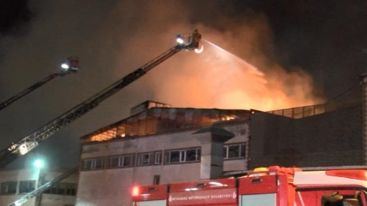 Pendik’te cam fabrikasında yangın alarmı!