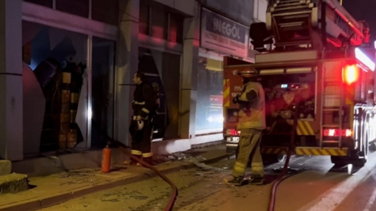 Tatlı imalathanesinde patlama, ardından yangın!