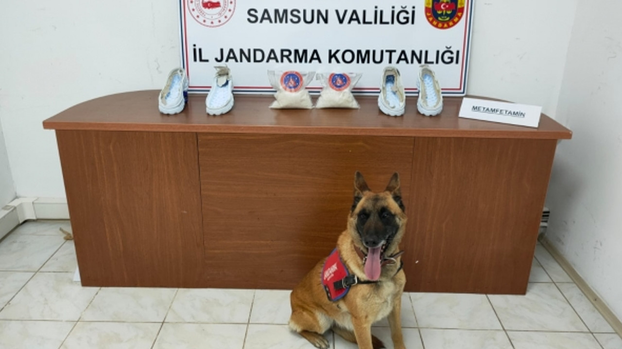 1.5 kilogram metamfetamin ele geçirildi: Jandarma uyuşturucuya geçit vermiyor!