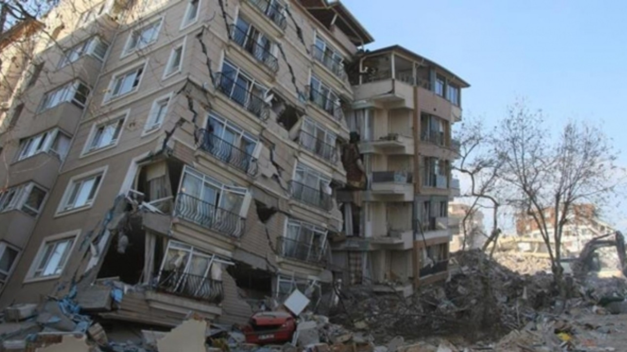 43 bin 556 kişinin hayatını kaybettiği deprem bölgesinde 8 bin 550 artçı meydana geldi