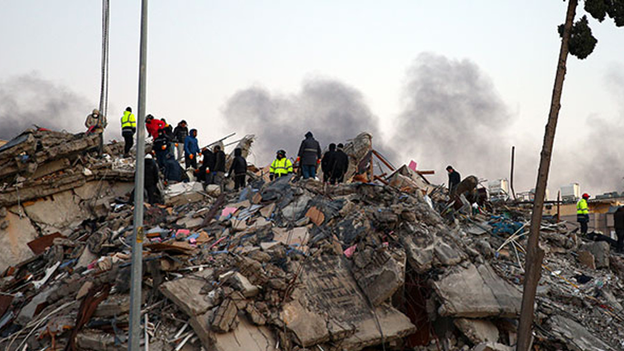 7,7'lik depremin ardından 1117 artçı deprem