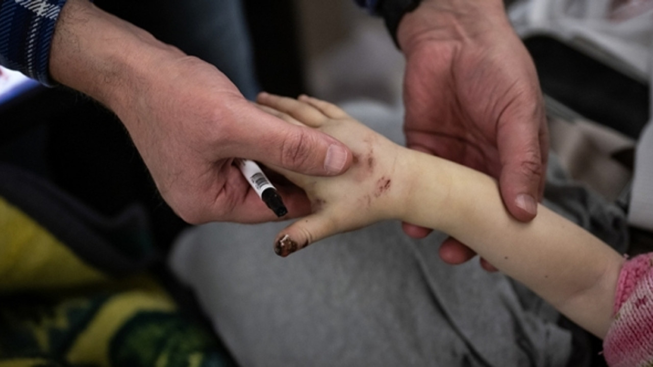 Aile ve Sosyal Hizmetler Bakanlığından; depremden kurtulan refakatsiz çocuklara ilişkin açıklama