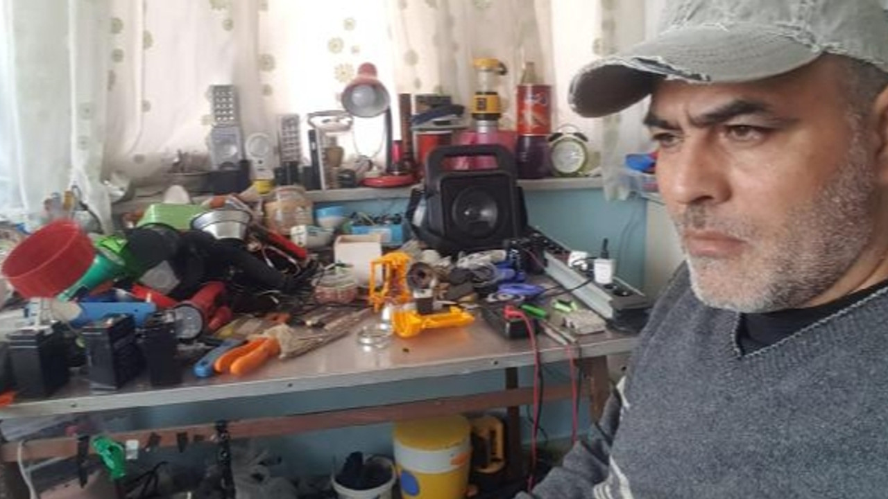 Çocuklar ışıksız kalmasın diye akülü el fenerleri yapıyor