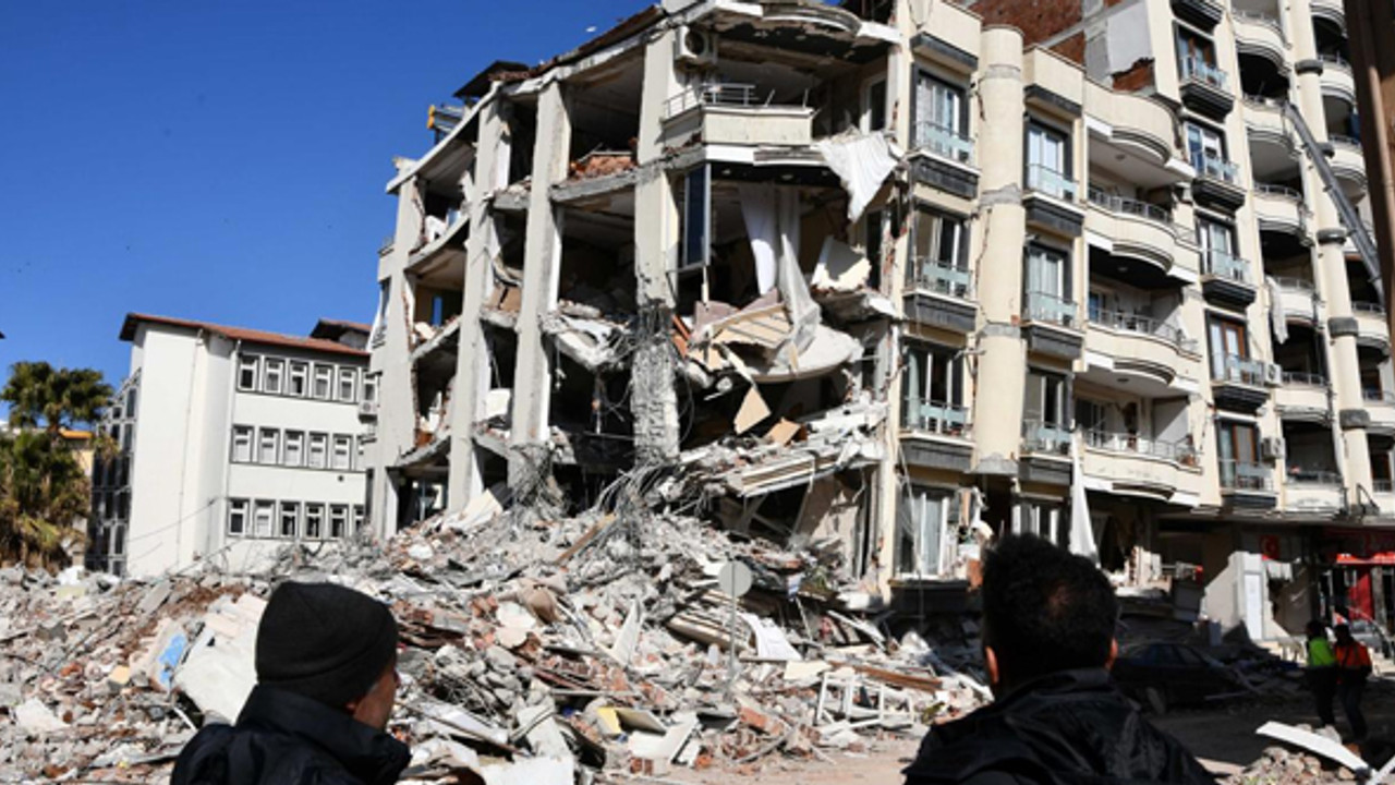 Deprem bölgesindeki öğrenciler için "parasız yatılı okul" kararı