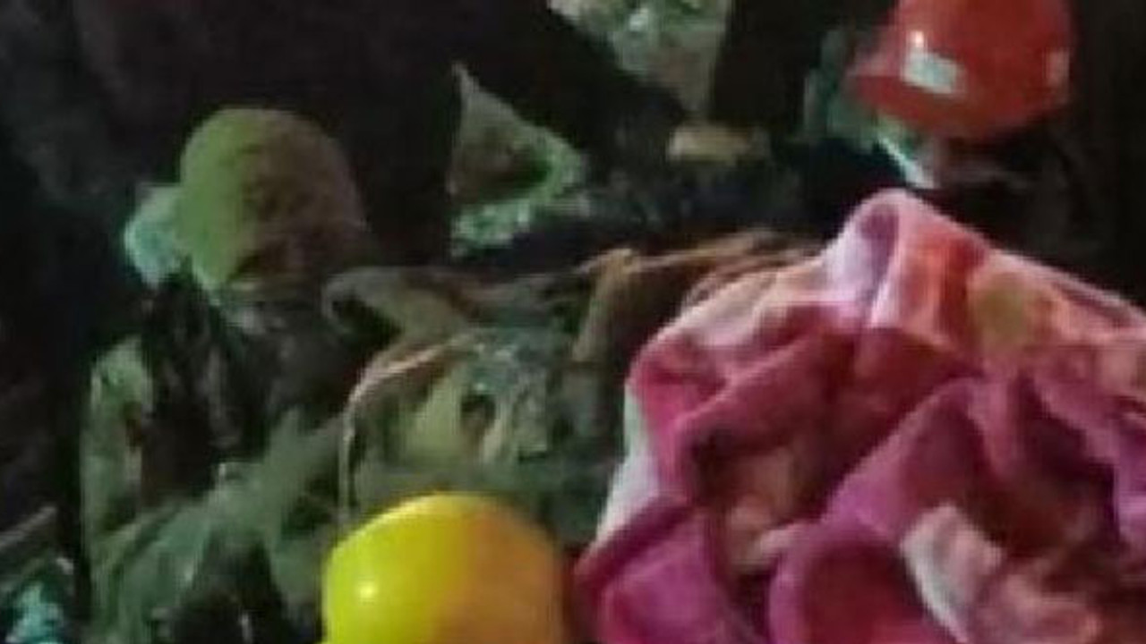 Depremin 6. gününde mucize kurtuluş: 122 saat sonra enkazdan çıkarıldı