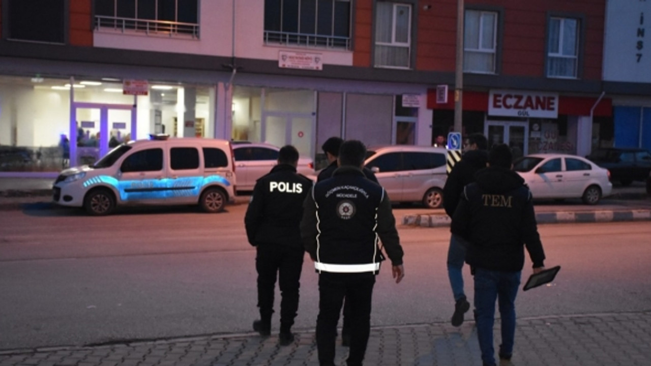 Genel asayiş ve narkotik uygulamasında aranan 901 kişi yakalandı