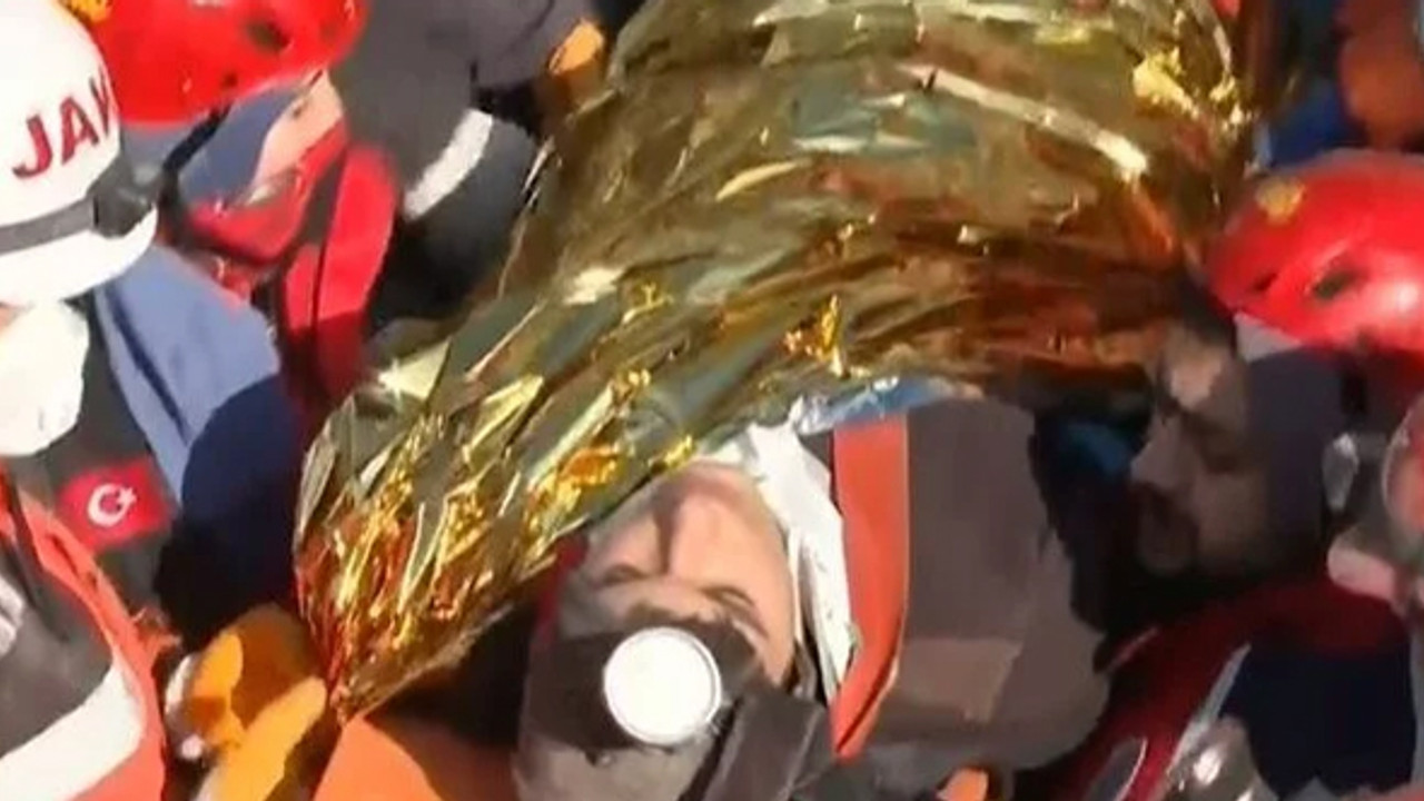 Kahramanmaraş'ta 9. günde gelen mucizeler: 2 kişi enkazdan sağ çıkarıldı