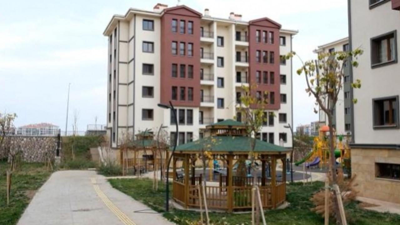TOKİ'nin deprem bölgesindeki konutları yapısal hasar görmedi