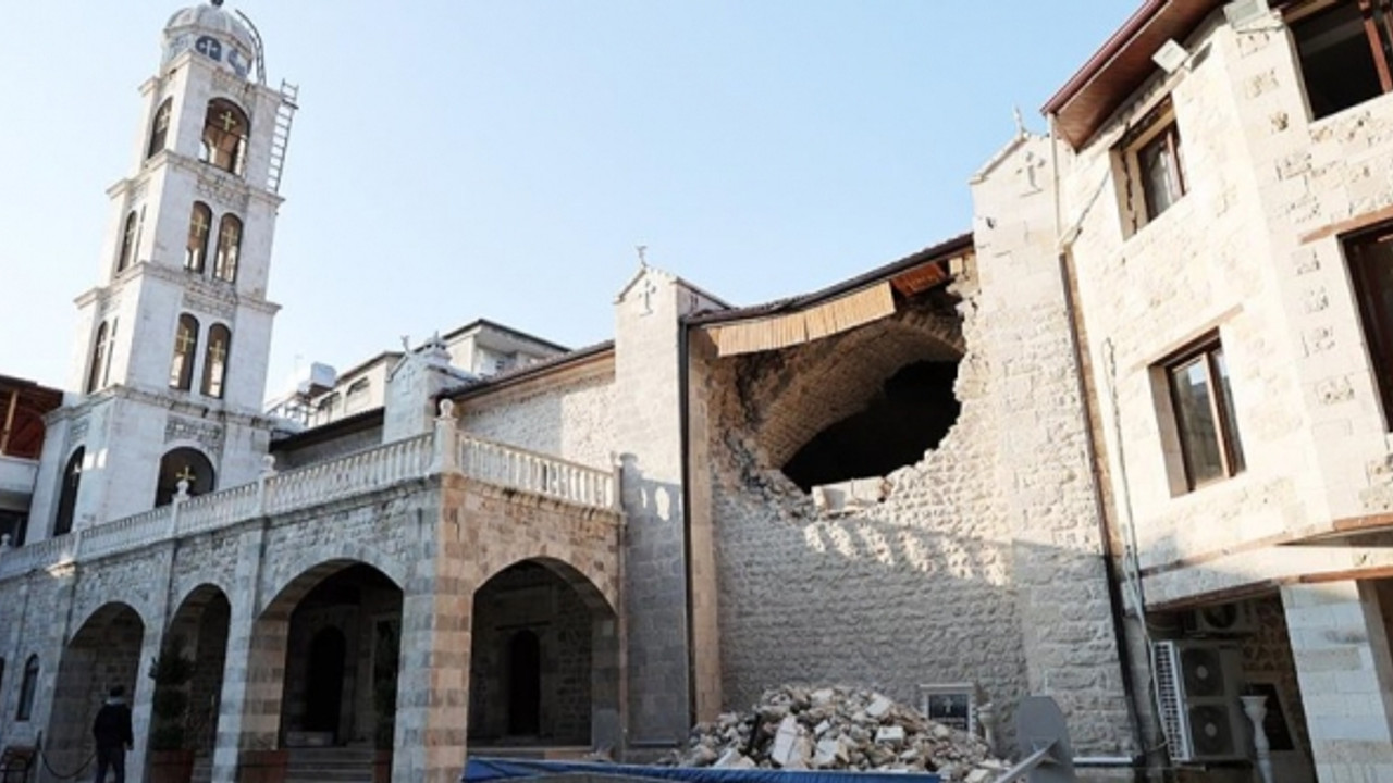659 yıllık Aziz Georgios Kilisesi; tarihi eser statüsünde olmadığı gerekçesiyle yıkılacak!