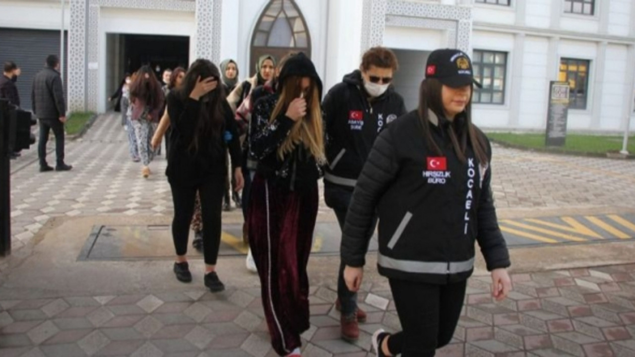 8 milyon liralık vurgun yapan 'Altın Kızlar' çetesine operasyon; 41 gözaltı