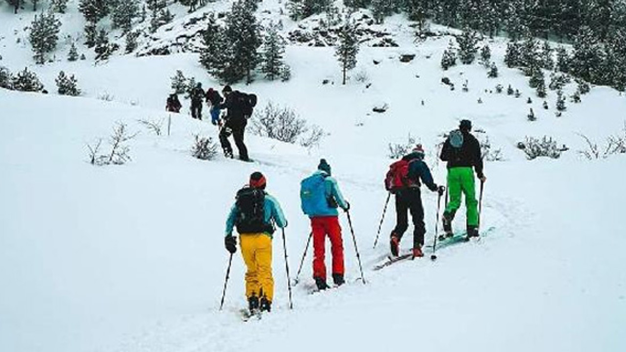 Artvin'de çığ felaketi! 2 ölü, 7 yaralı