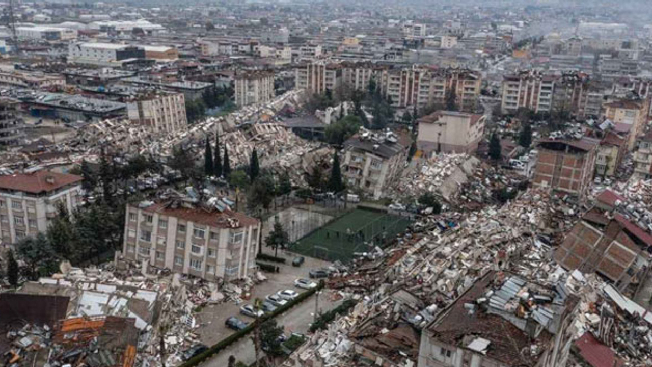 Deprem bölgesinde salgın hastalık riski var mı? Bakan Koca'dan açıklama
