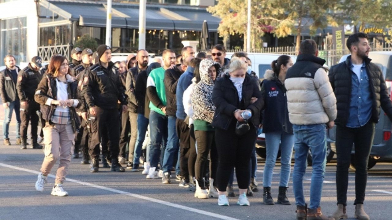 Depremzedeleri satılık konteyner ve taşınabilir ahşap ev ilanıyla dolandırdılar!
