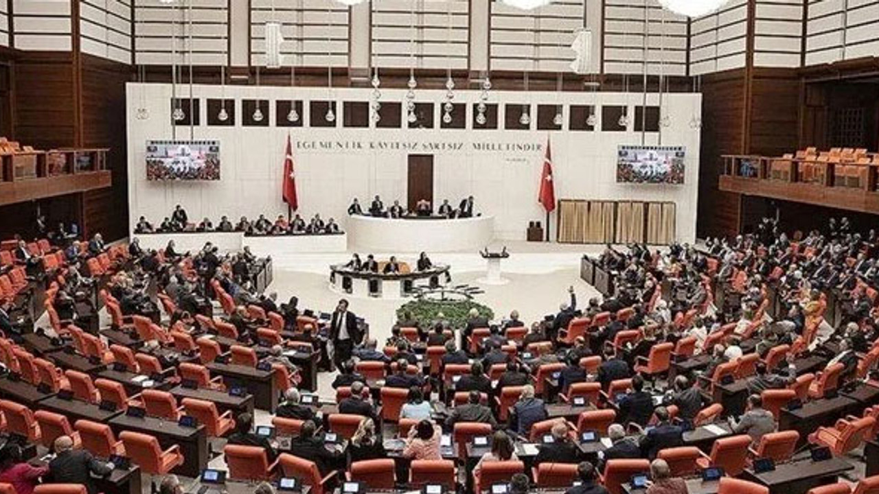 En düşük emekli maaşına zam teklifi Meclis'te! Aylıkları 7 bin 500 liraya çıkaran düzenleme için tarih verildi